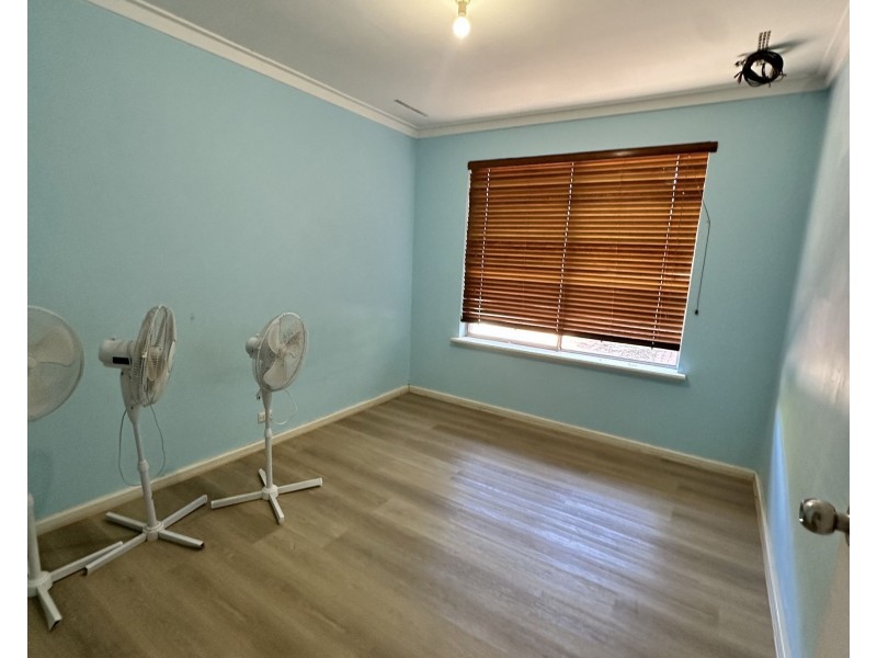 40 Ward Crescent, Kelmscott WA 6111