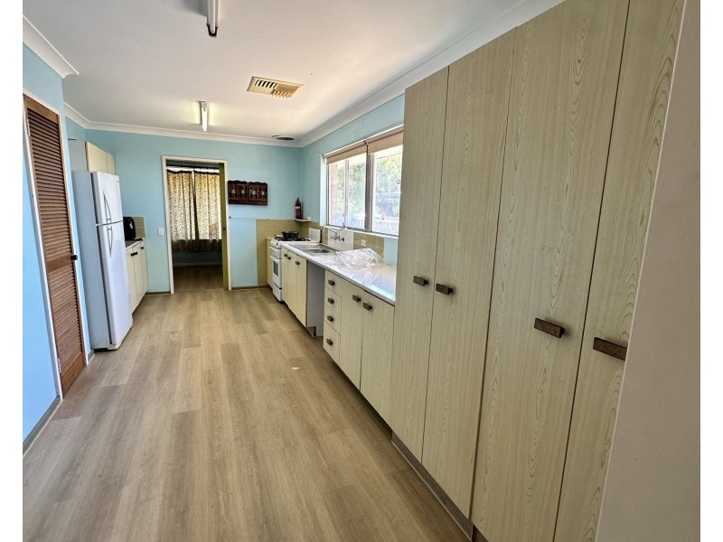 40 Ward Crescent, Kelmscott WA 6111