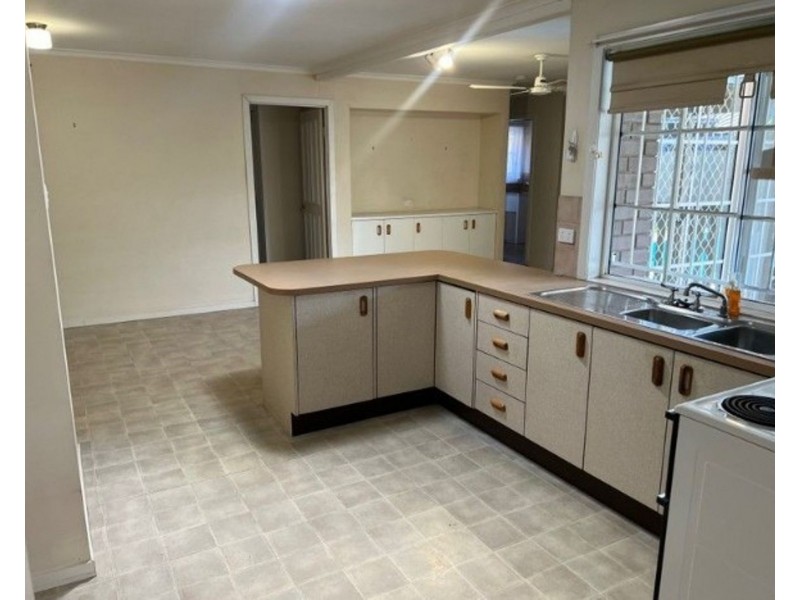 13 Schubert Street, Strathpine QLD 4500