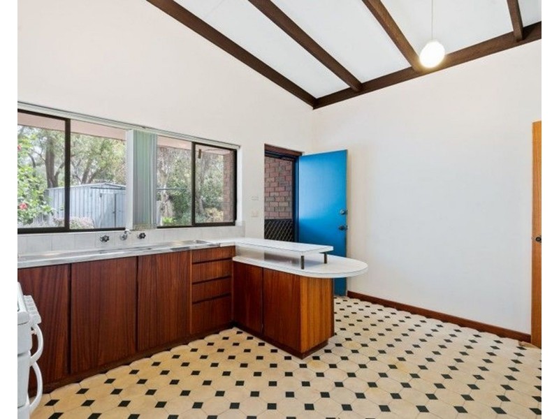 11 Baroy Street, Falcon WA 6210