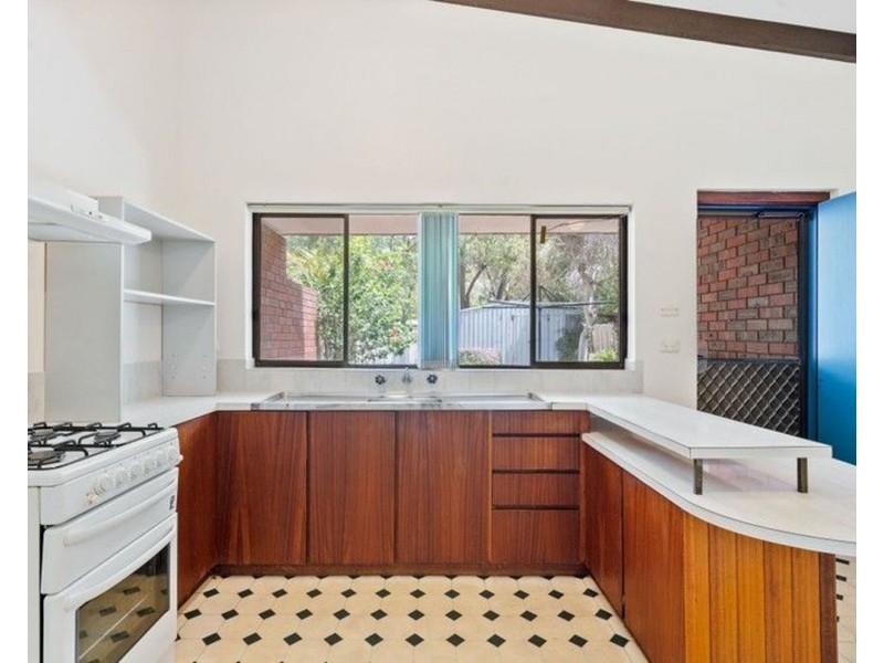 11 Baroy Street, Falcon WA 6210