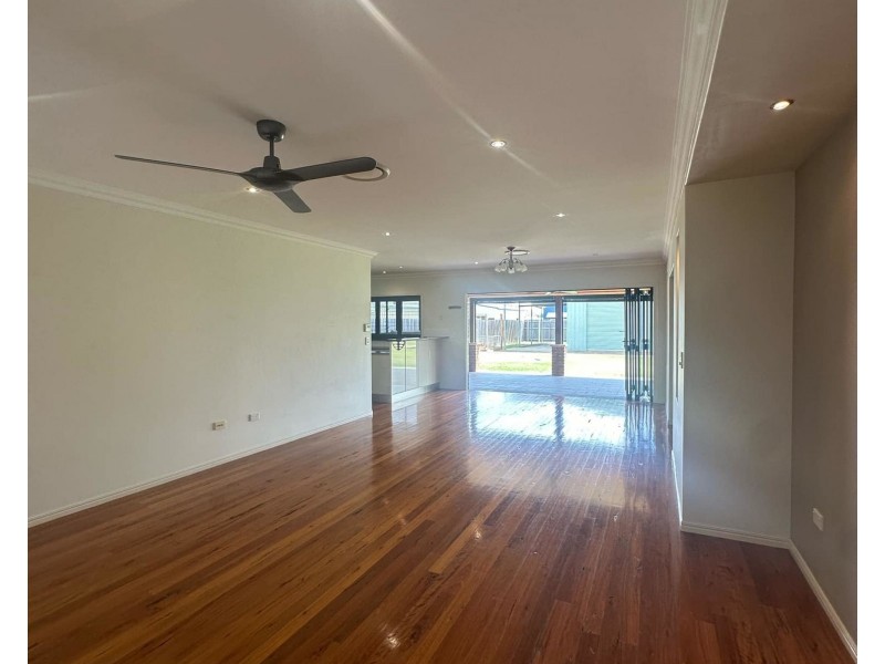 17 Issac Street, Bargara QLD 4670