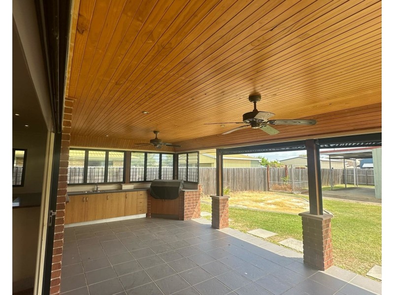 17 Issac Street, Bargara QLD 4670