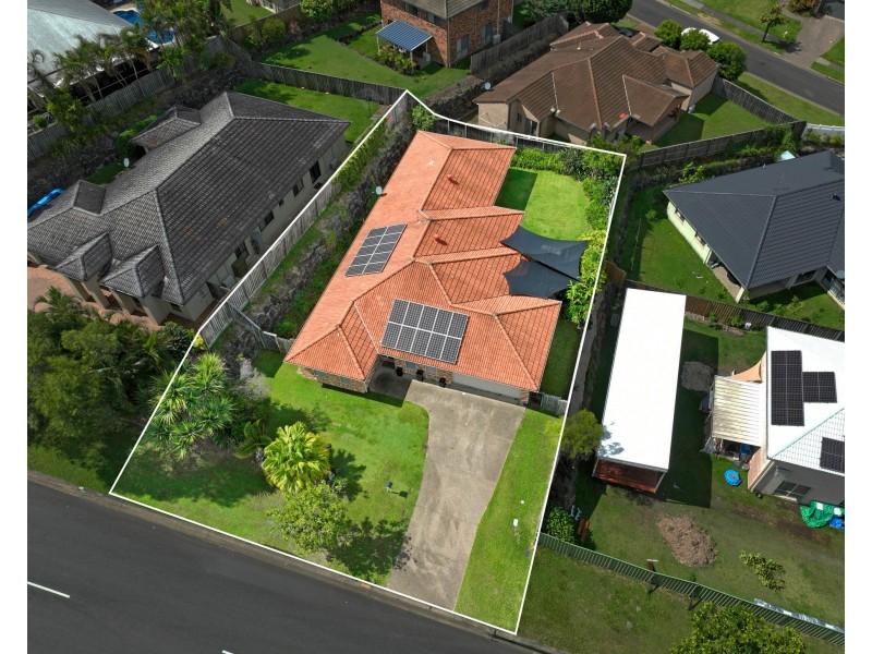 112 Salvado Drive, Pacific Pines QLD 4211