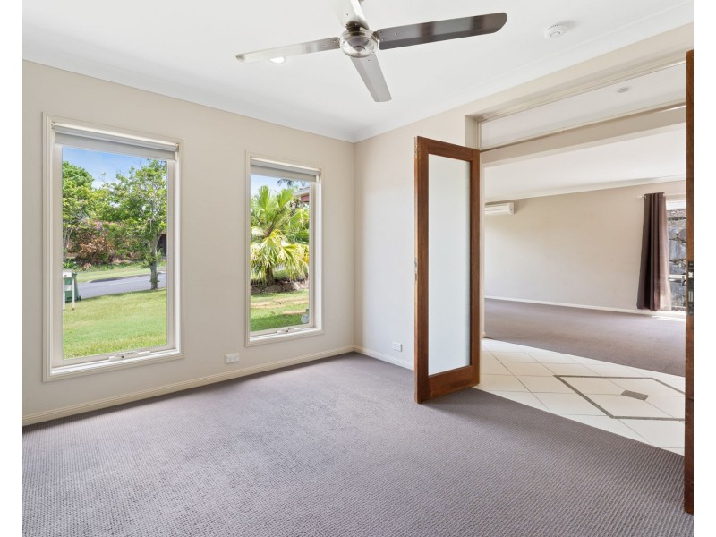 112 Salvado Drive, Pacific Pines QLD 4211