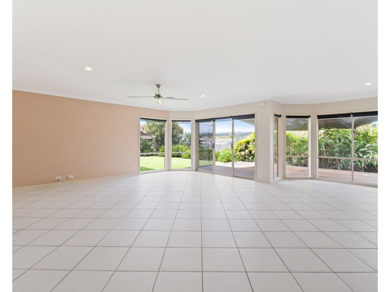 112 Salvado Drive, Pacific Pines QLD 4211