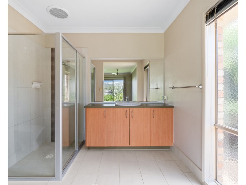 112 Salvado Drive, Pacific Pines QLD 4211