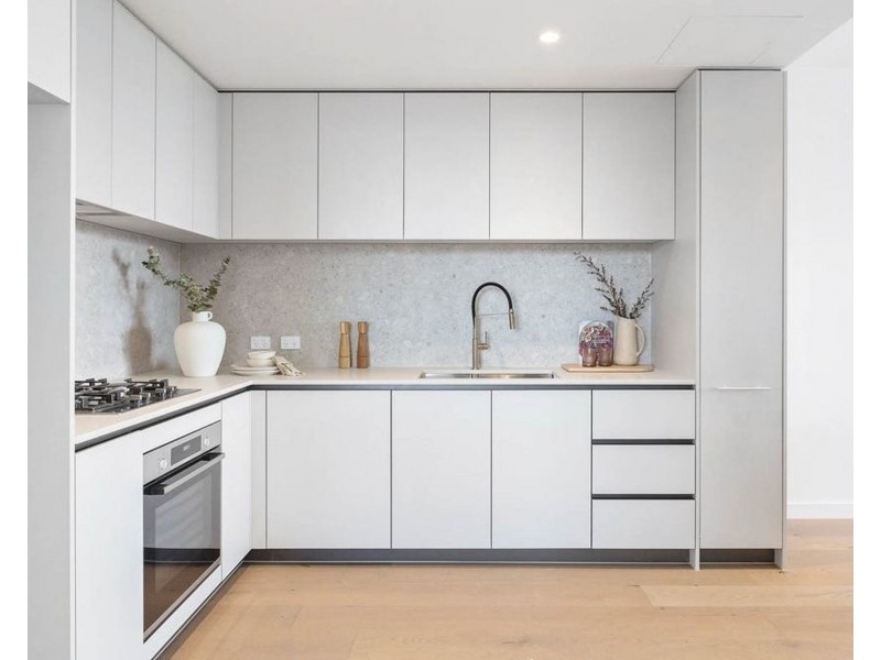 702 348-354 Hawthorn Road, Caulfield South VIC 3162