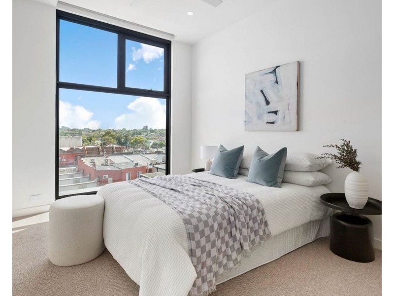 702 348-354 Hawthorn Road, Caulfield South VIC 3162