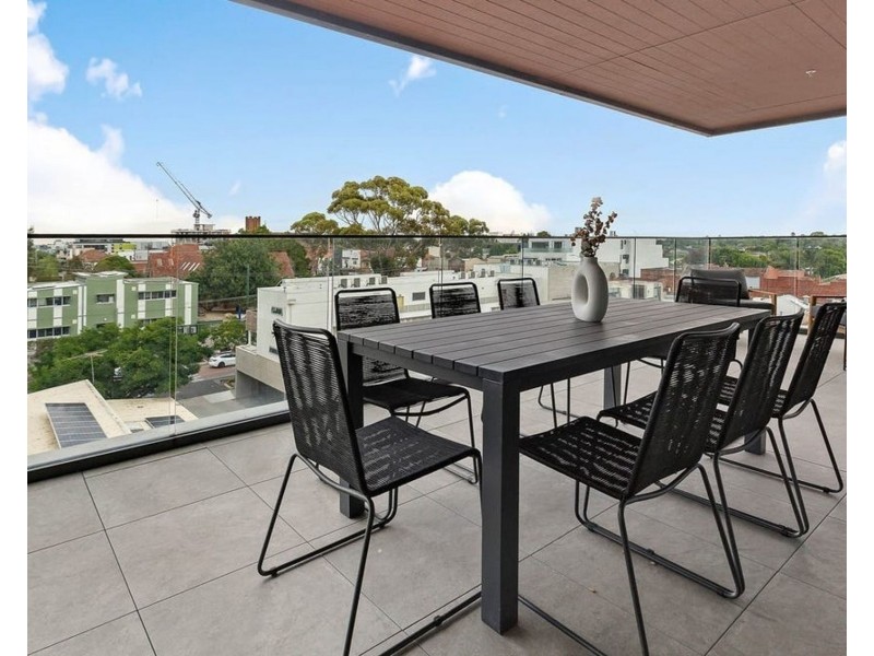 702 348-354 Hawthorn Road, Caulfield South VIC 3162