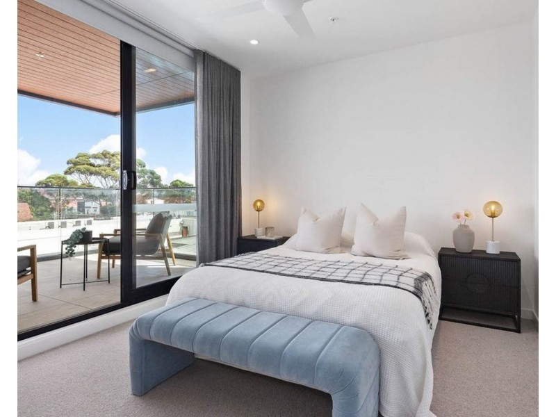 348 HAWTHORN ROAD, Caulfield South VIC 3162