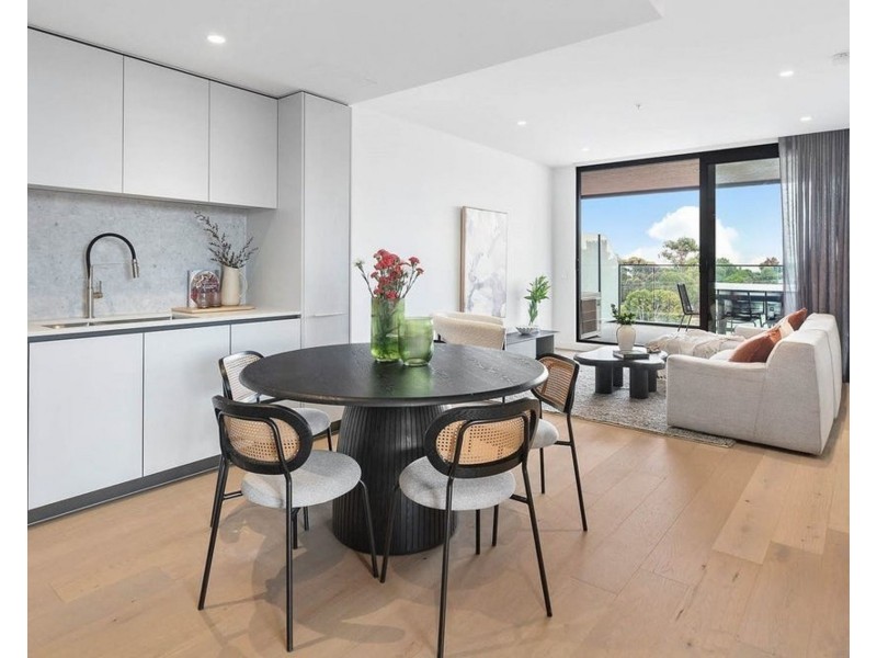 111 348-354 HAWTHORN ROAD, Caulfield South VIC 3162