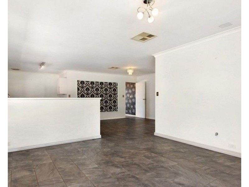 719 Safety Bay Road, Warnbro WA 6169