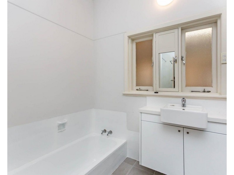 26 Manning Road, Como WA 6152