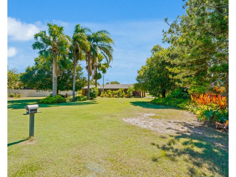 25 Rogers Street, Beachmere QLD 4510