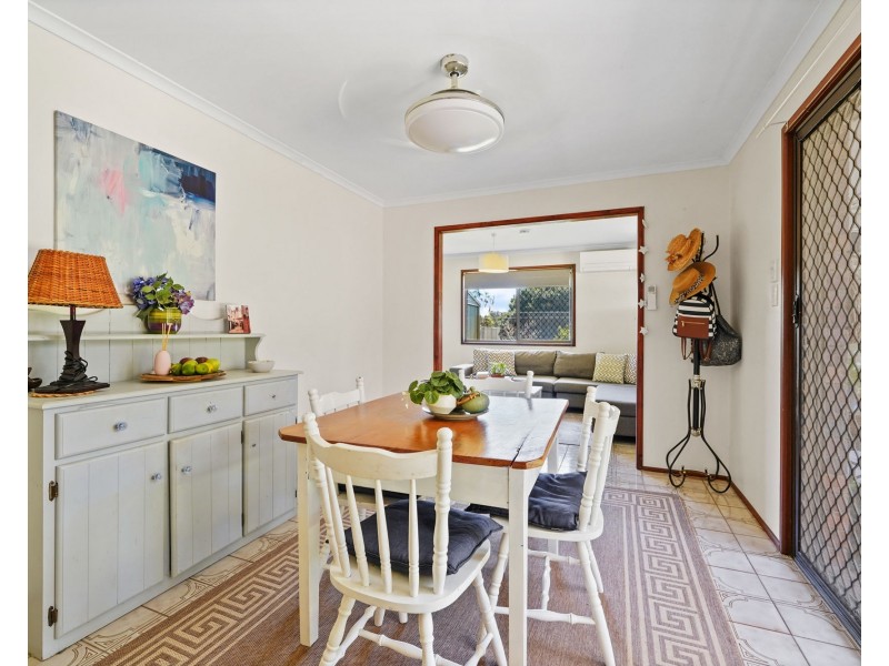 25 Rogers Street, Beachmere QLD 4510