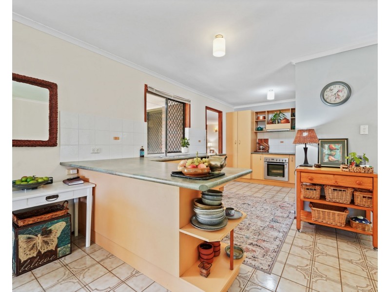 25 Rogers Street, Beachmere QLD 4510