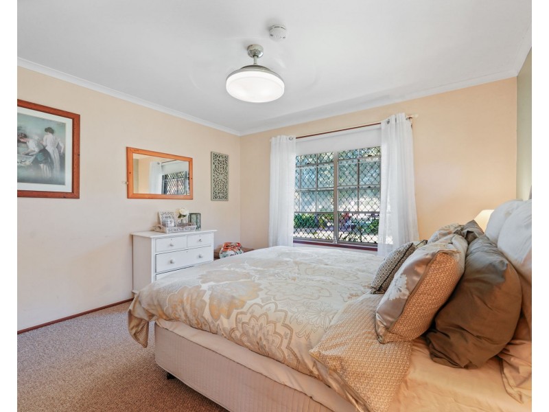 25 Rogers Street, Beachmere QLD 4510