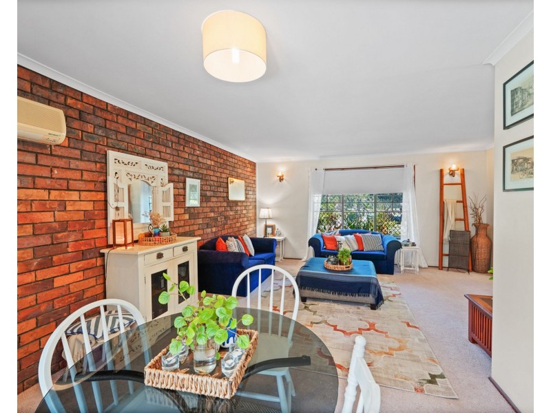 25 Rogers Street, Beachmere QLD 4510