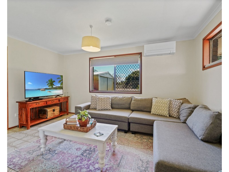 25 Rogers Street, Beachmere QLD 4510