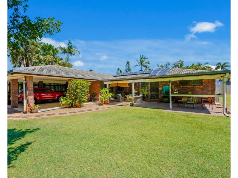25 Rogers Street, Beachmere QLD 4510