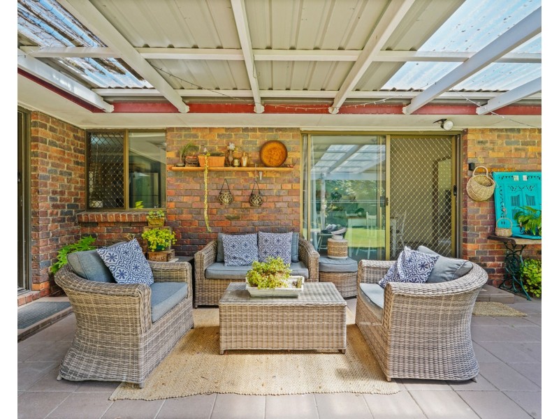 25 Rogers Street, Beachmere QLD 4510