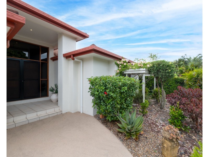 13 Campbellville Circuit, Pelican Waters QLD 4551