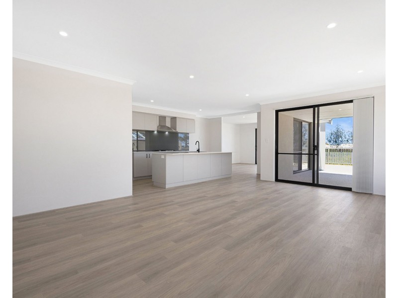 11 Yamba View, Alkimos WA 6038