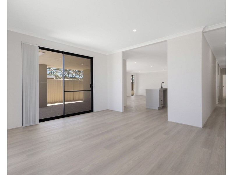 11 Yamba View, Alkimos WA 6038