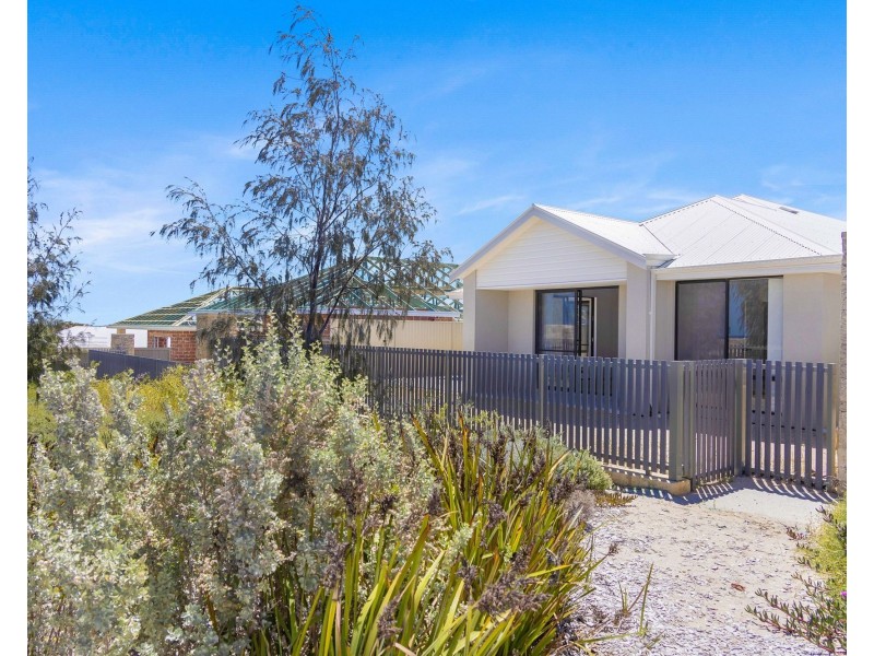 11 Yamba View, Alkimos WA 6038