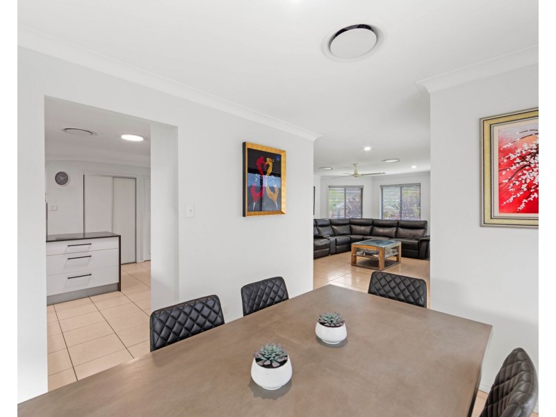 17 Bella Boulevard, Pimpama QLD 4209