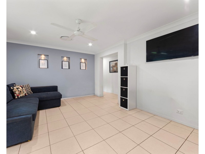17 Bella Boulevard, Pimpama QLD 4209
