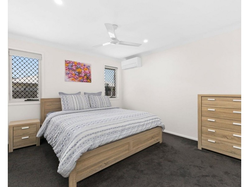 5 Perignon Cct, Beachmere QLD 4510