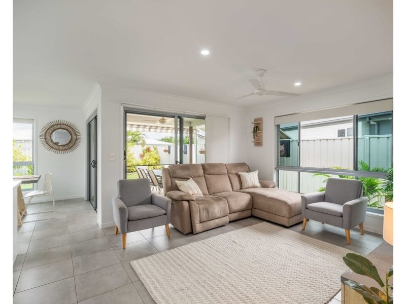 9 Blue Sea Court, Bargara QLD 4670