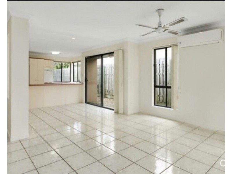 2/1-5 Studio Drive, Oxenford QLD 4210