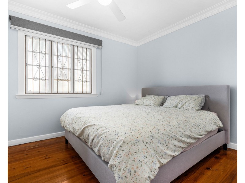 329 Preston Road, Wynnum West QLD 4178