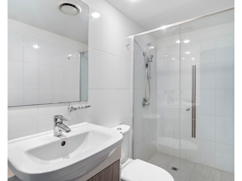 2114/2 Activa Way, Hope Island QLD 4212