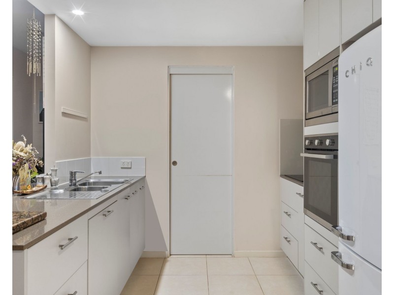 2114/2 Activa Way, Hope Island QLD 4212