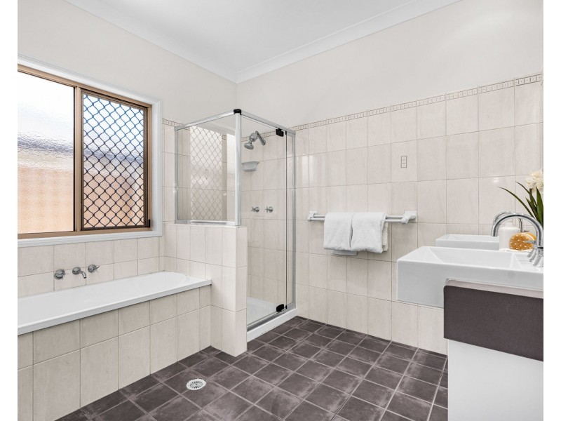 1 Pandanus Place, Tingalpa QLD 4173