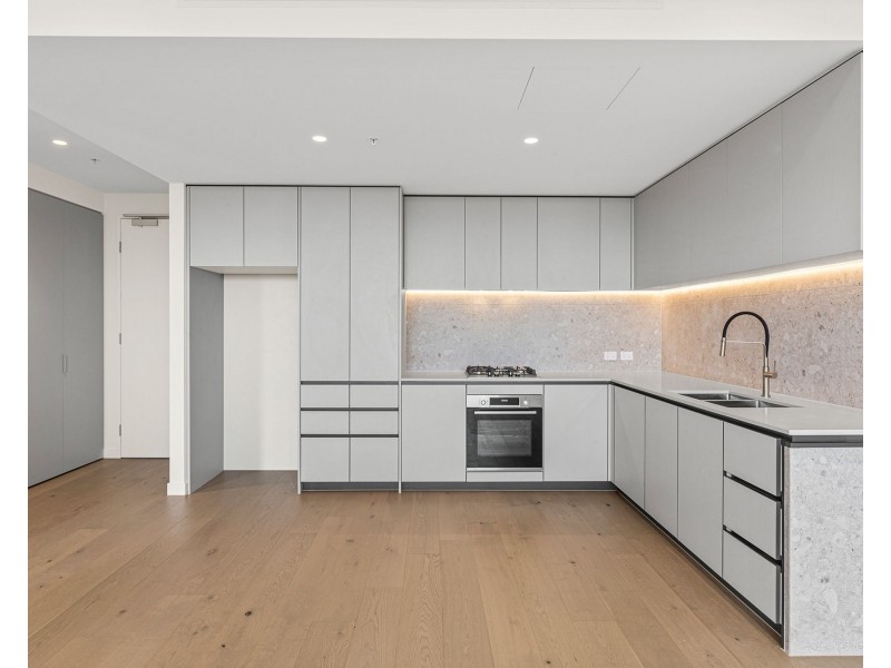 703 348-354 HAWTHORN ROAD, Caulfield South VIC 3162