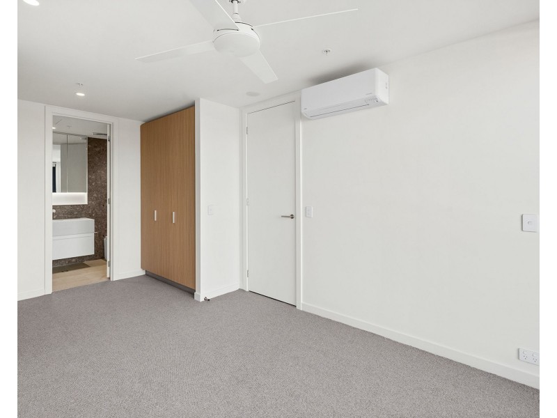 703 348-354 HAWTHORN ROAD, Caulfield South VIC 3162