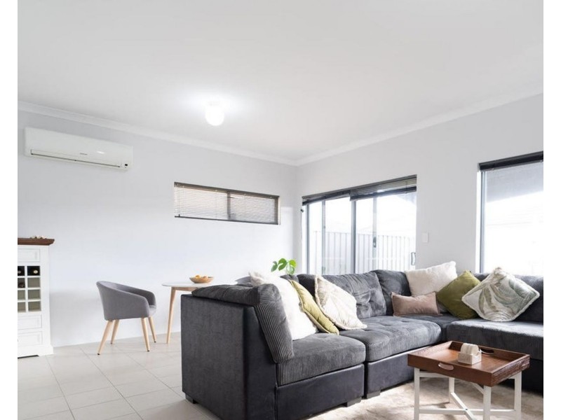 18 Cheyne Way, Caversham WA 6055