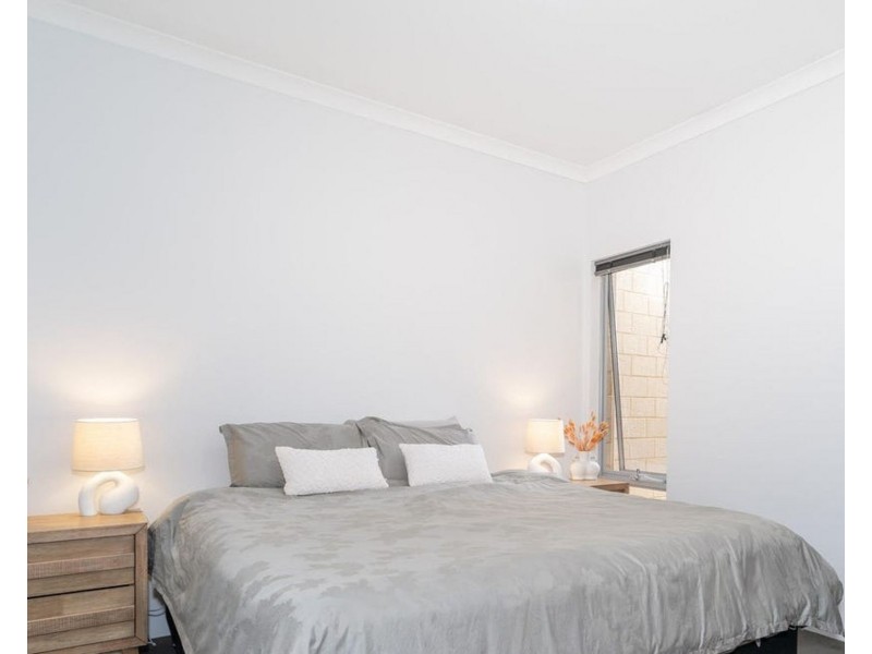 18 Cheyne Way, Caversham WA 6055