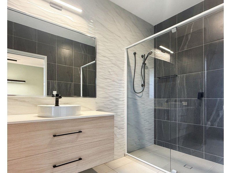 2 Alberg St, Spring Mountain QLD 4124