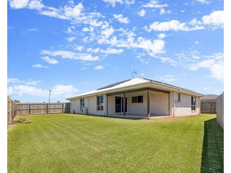 2 Toppers Drive, Coral Cove QLD 4670