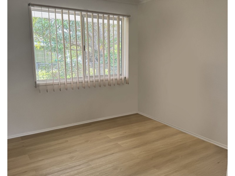 4 Short Street, Beachmere QLD 4510