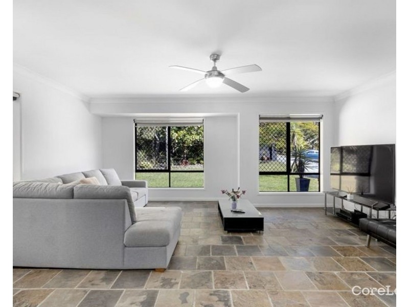 Room 3 & 4 8 Connemara Road, Gaven QLD 4211