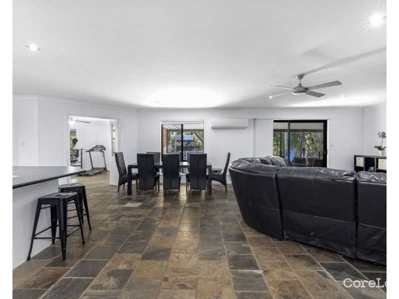 Room 3 & 4 8 Connemara Road, Gaven QLD 4211