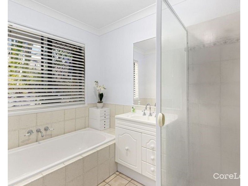 Room 3 & 4 8 Connemara Road, Gaven QLD 4211