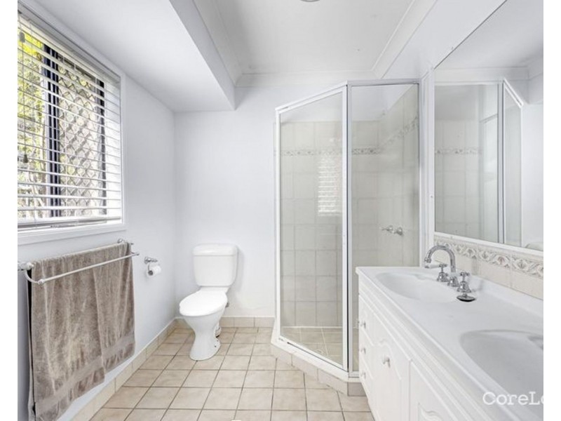 Room 3 & 4 8 Connemara Road, Gaven QLD 4211